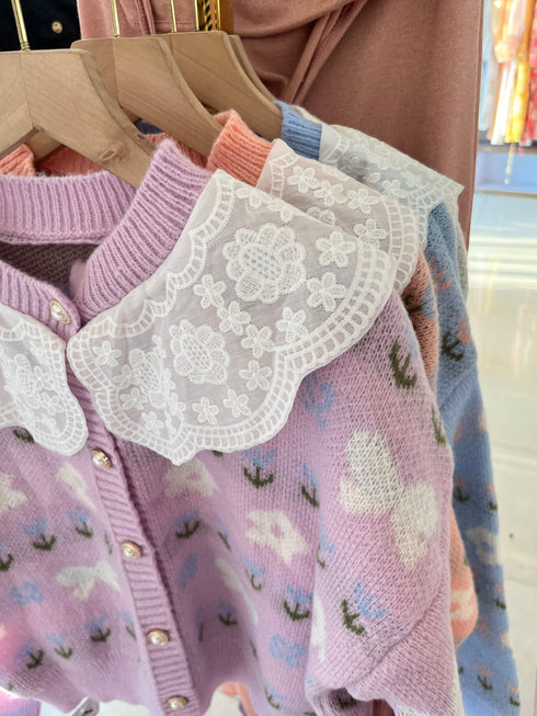 Winter Printed Lacey Collar Sweater